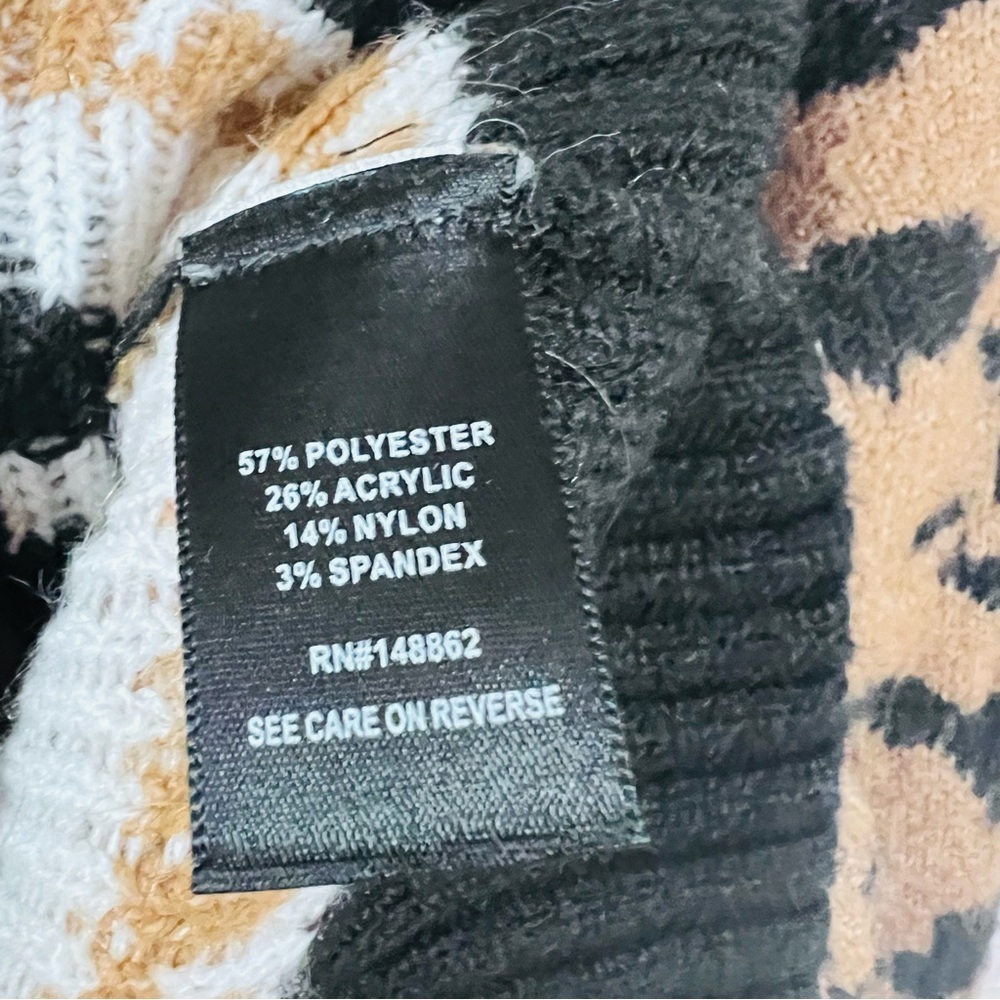 Torrid Vegan Cashmere Pullover Animal Print Crewneck Sweater Size 0 - Picture 10 of 12